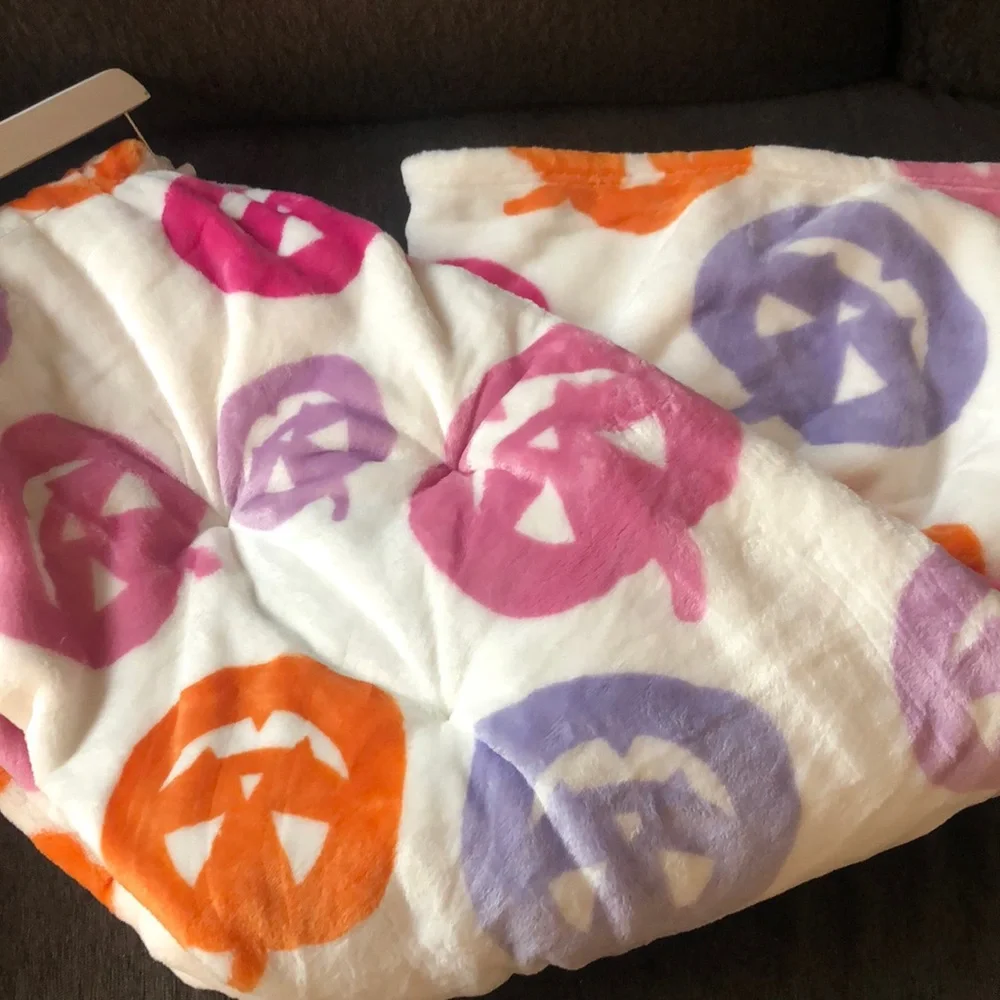 COLORFUL Jack O Lantern Pumpkins Halloween Throw Blanket